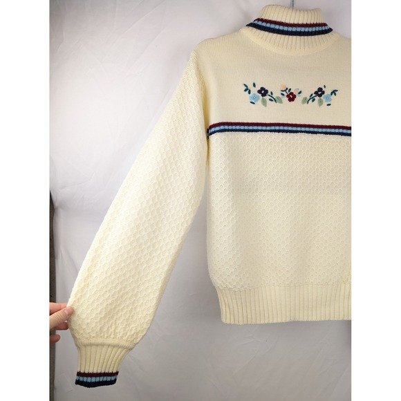 Vtg Cream Floral Embroidered Turtle Neck Sweater M Granny Cottagecore Whimsical - Picture 3 of 11